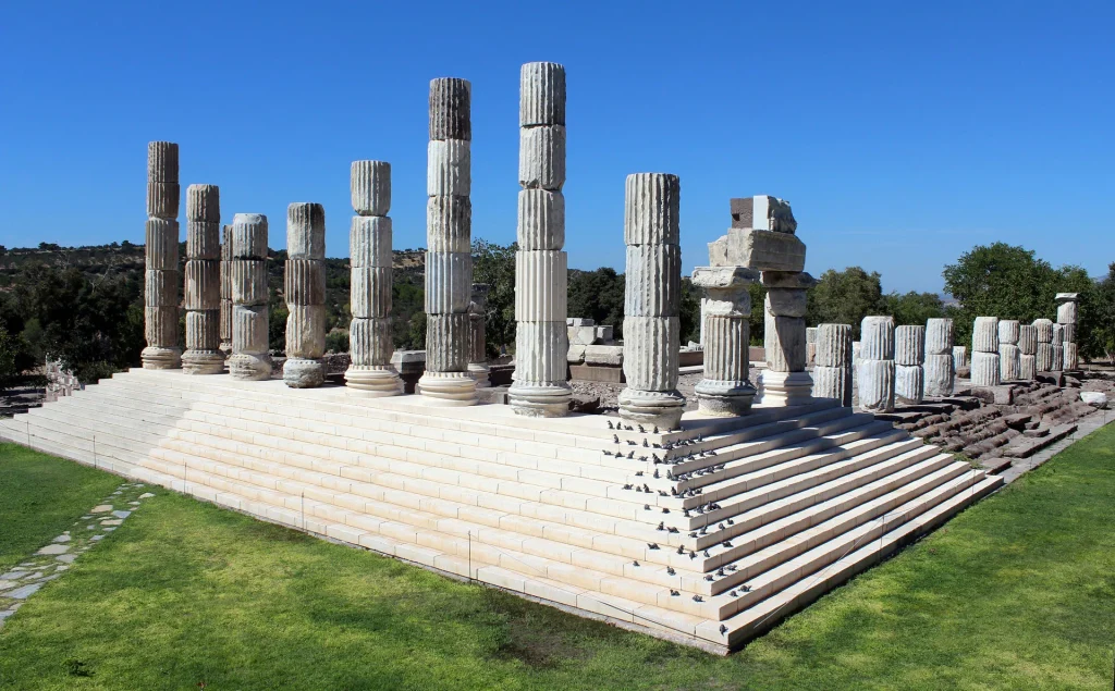 Apollon Smintheion Uzman Eşliğinde Keşfedilecek: Tarih ve Mitoloji Gülpınar’da Buluşacak görseli