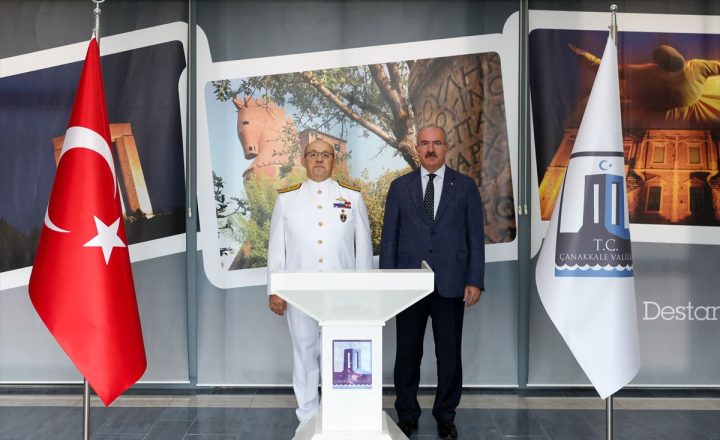 Çanakkale Valisi Ömer Toraman, Tuğamiral Birol Orak’ı Makamında Kabul Etti görseli
