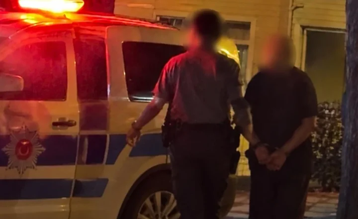 Gelibolu’da Otel Odasına Polis Müdahalesi: Bir Şüpheli Gözaltına Alındı