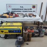 Eceabat’ta Jandarmadan Kaçakçılık Operasyonu: Kazı Ekipmanları Bulundu görseli