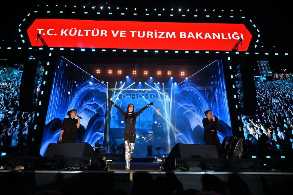 Çanakkale Kültür Yolu Festivali’nin 6. Gününde Sanat, Tarih ve Deniz Sporları Buluştu