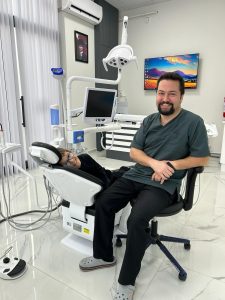 Özgün Yücel Güneş Diş Kliniği logosu